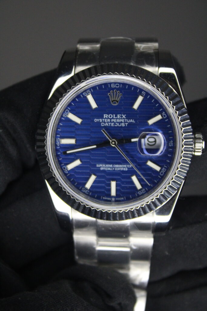 Rolex Date Just Motif Dial Blue 41 mm